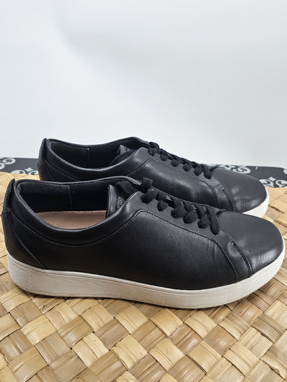 FitFlop Rally Sneaker Black Leather Low-Top Size 8